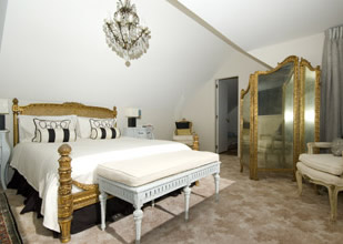 chandelier bedroom